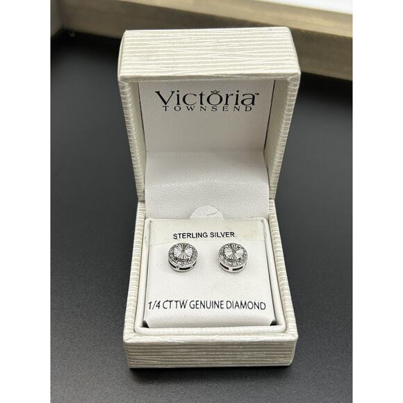 Victoria Townsend Earrings 1/4 CT TW Genuine Diamond Round Stud New In box NWT - Picture 1 of 5